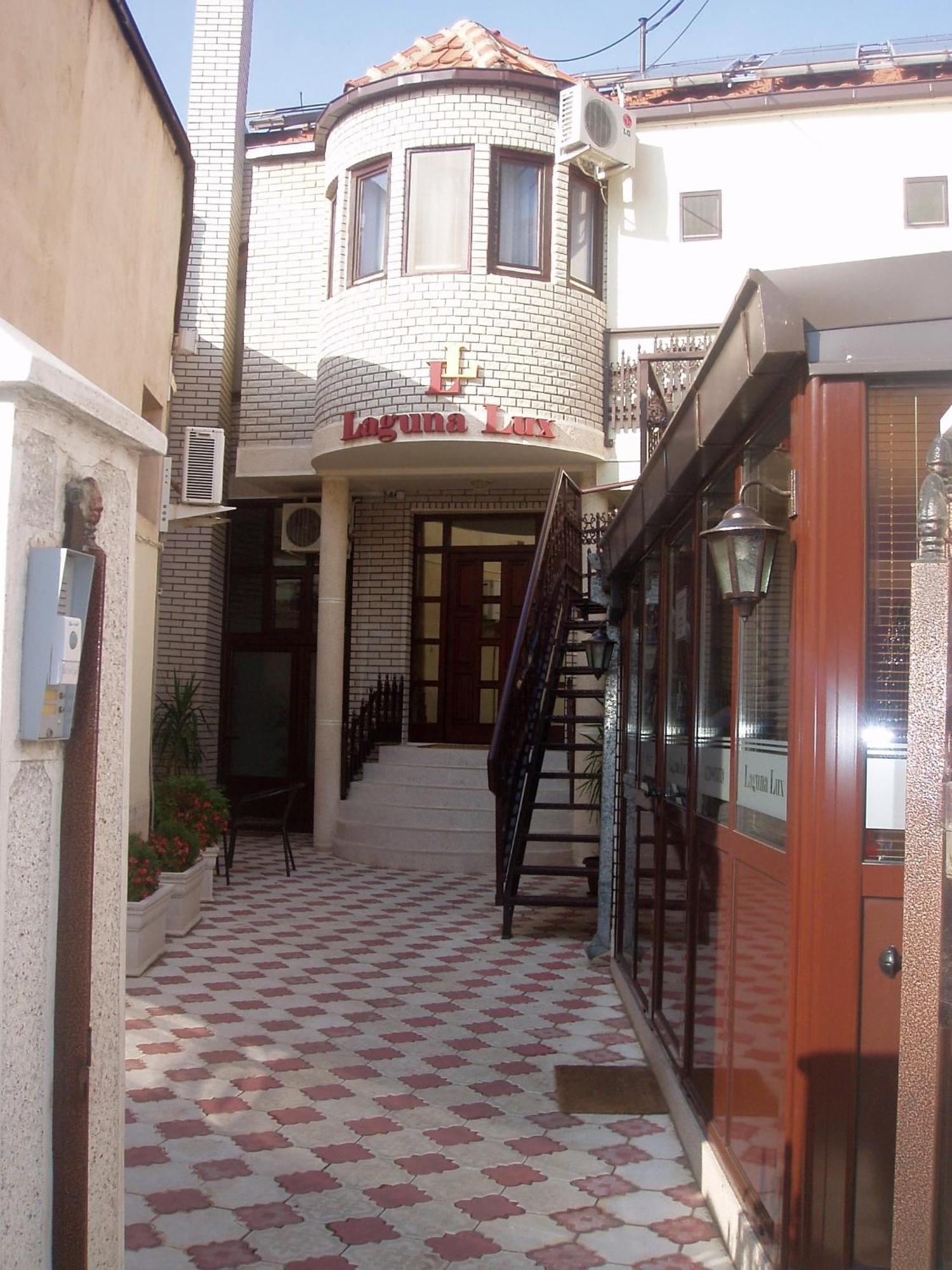 Garni Hotel Laguna Lux Nis Exterior foto